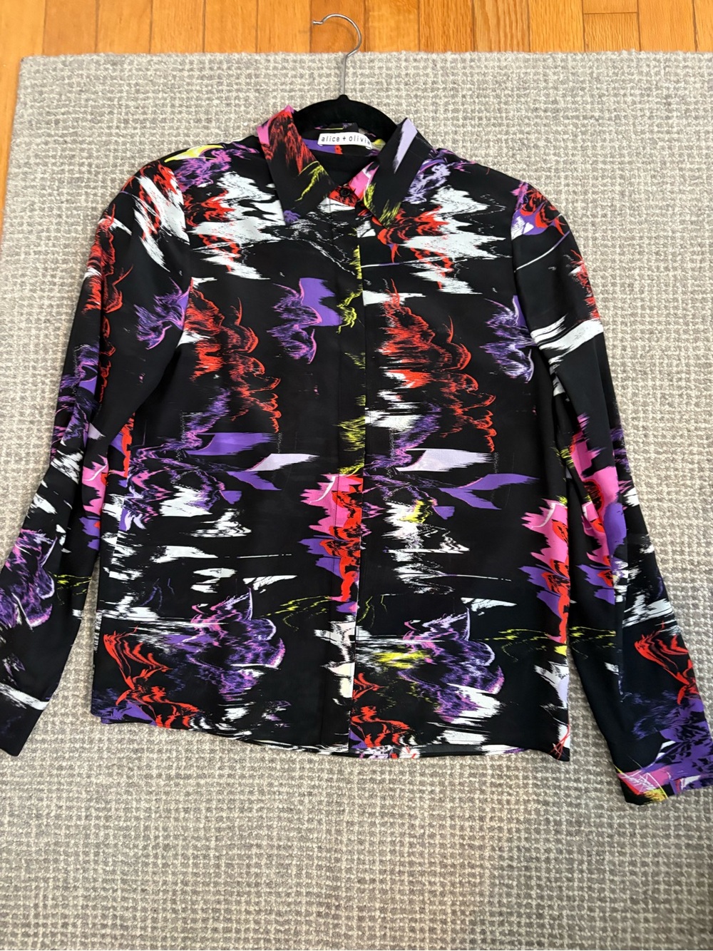 ALICE + OLIVIA abstract Multicolor Print Long Sleeve Blouse. Size Xsmall. Silk. - Picture 3 of 8